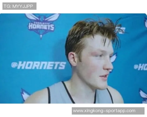 克尼佩尔表现出色4号秀三分球5投全中助球队赢得胜利 克尼佩尔表现出色4号秀三分球5投全中助球队赢得胜利