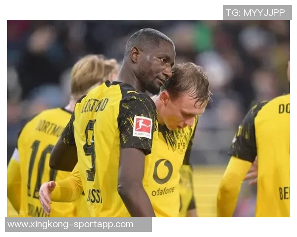 德甲争冠局势紧张拜仁领跑莱比锡失利多特平局再添变数 德甲争冠局势紧张拜仁领跑莱比锡失利多特平局再添变数