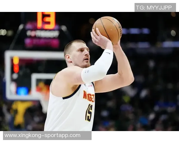 国王媒体调侃杨瀚森对位尤班克斯表现堪比约基奇令人惊叹