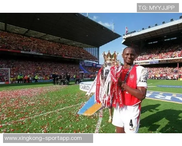 维埃拉盛赞阿森纳实力提升直言球队有望争夺英超冠军