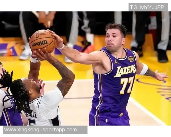 东契奇本赛季场均351分领跑全联盟上一位湖人球员是科比