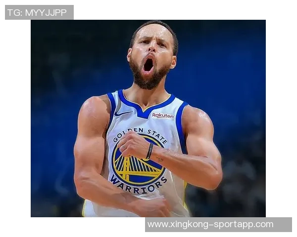 库里半场表现亮眼砍下15分5板4助助力球队取得领先