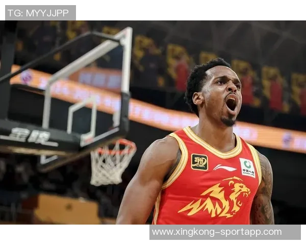 布朗三节狂砍41分6板2助1断1帽单节得分均上双展现惊人状态